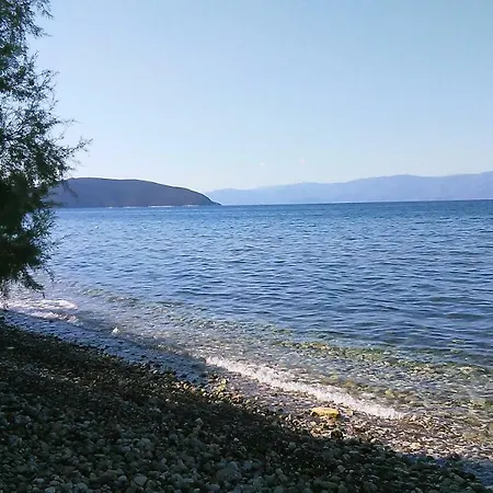 Areti Holiday In Front Of The Sea With A Large Garden Villa Nafplio