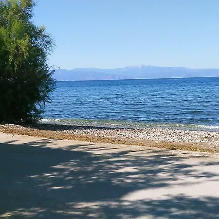 Areti Holiday In Front Of The Sea With A Large Garden Βίλα